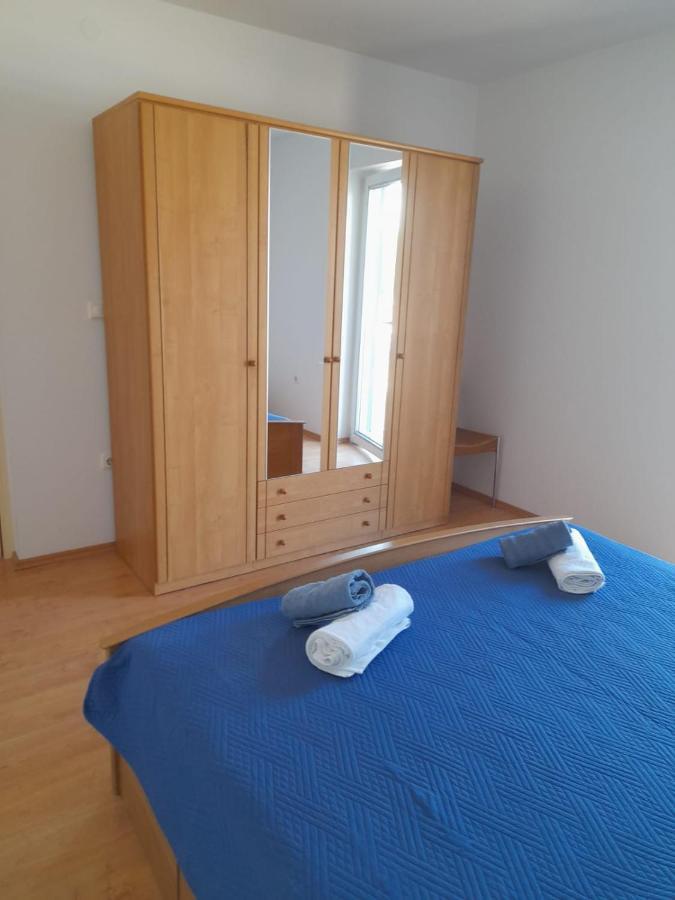 Holiday Home Anita Unesic Exterior photo