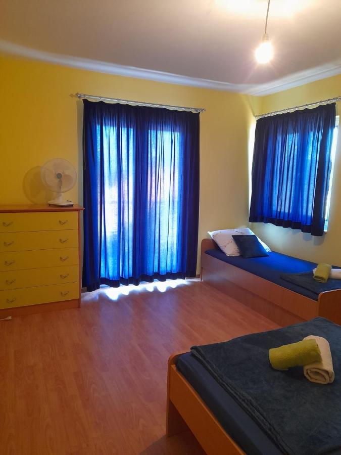 Holiday Home Anita Unesic Exterior photo