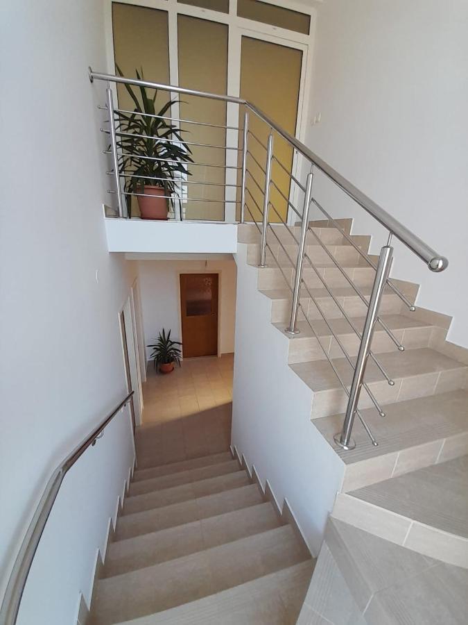 Holiday Home Anita Unesic Exterior photo